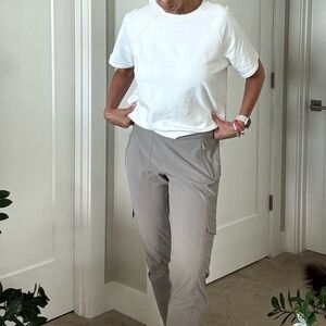 ATHLETA Chelsea Cargo Pants Size 6 RN #54023